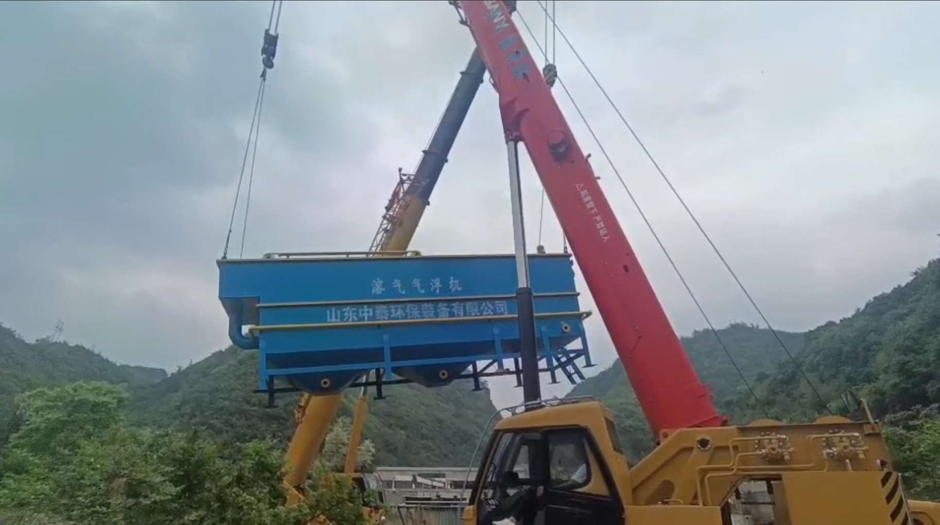 氣浮機(jī)，高效氣浮機(jī)，溶氣氣浮機(jī)，氣浮機(jī)安裝現(xiàn)場(chǎng)